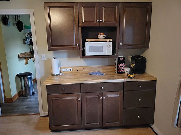 2nd image of 720 Daytona Ave #2
