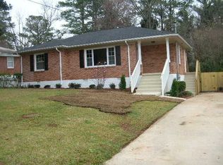 2172 Holly Hill Dr, Decatur, GA 30032