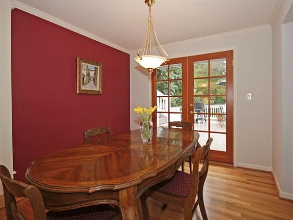 4th image of 216 SW 192nd St
