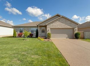 4524 Erinwood Ct, Evansville, IN 47725