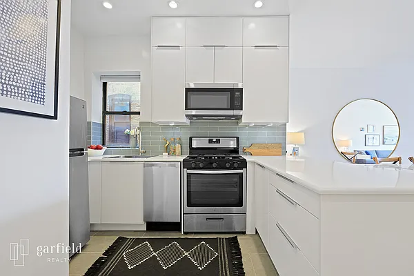 Sold by Garfield Realty  | media 4