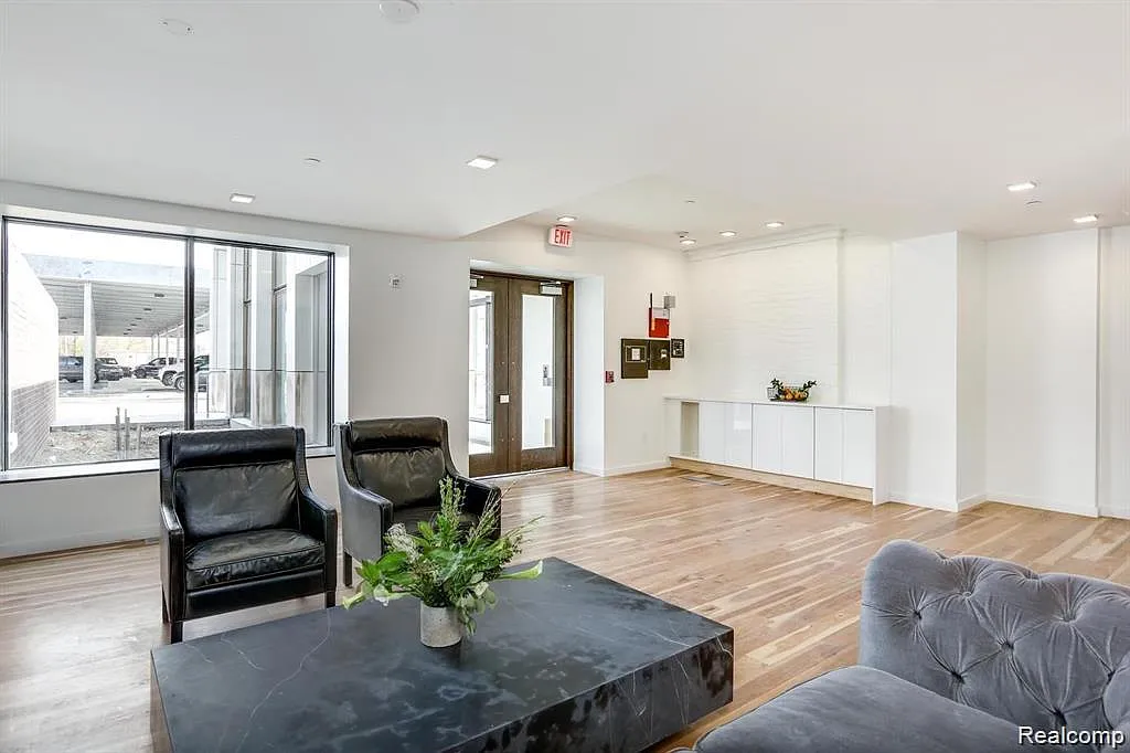 2 bed, 2.0 bath, 1268 sqft, $2,500 — Photo 4