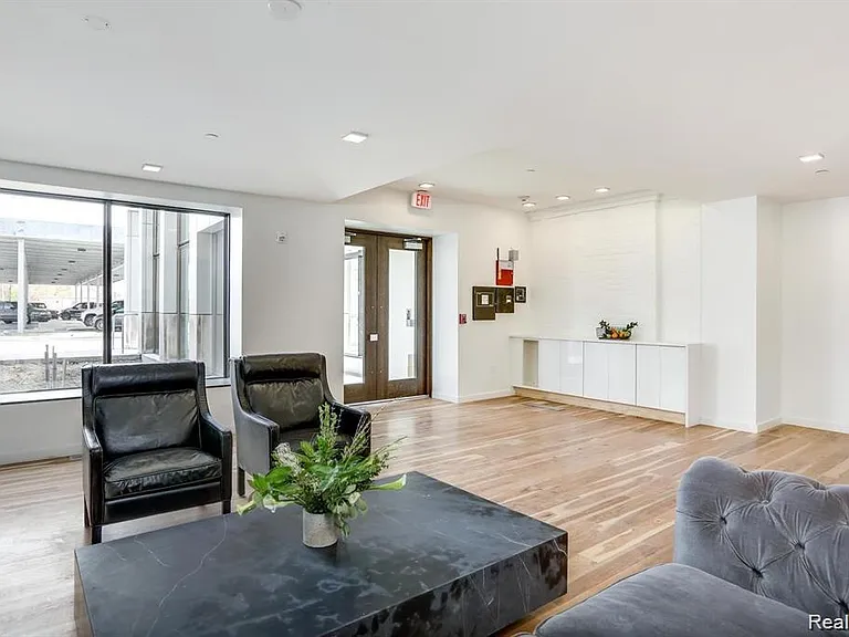1454 Townsend St #101 — Photo 4