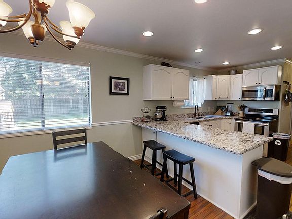 kitchen/dining