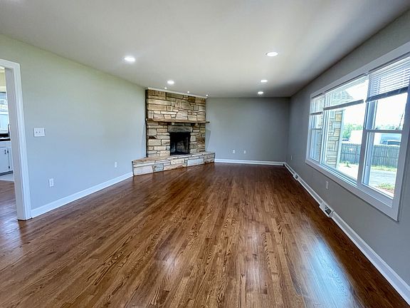 3rd image of 63 Shelor Dr
