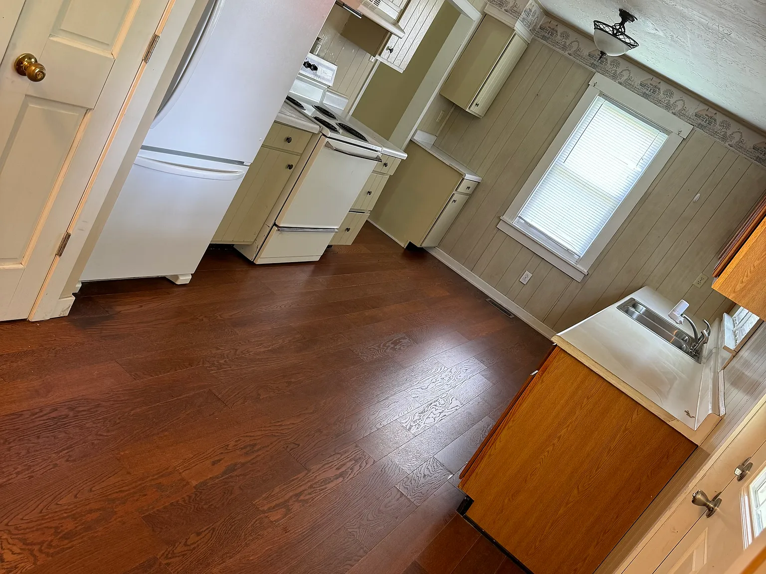 2 bed, 1056 sqft, $950 — Photo 1
