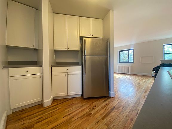 4th image of 20206 42nd Ave #22