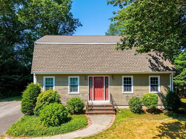 757 Middle Rd, Acushnet, MA 02743