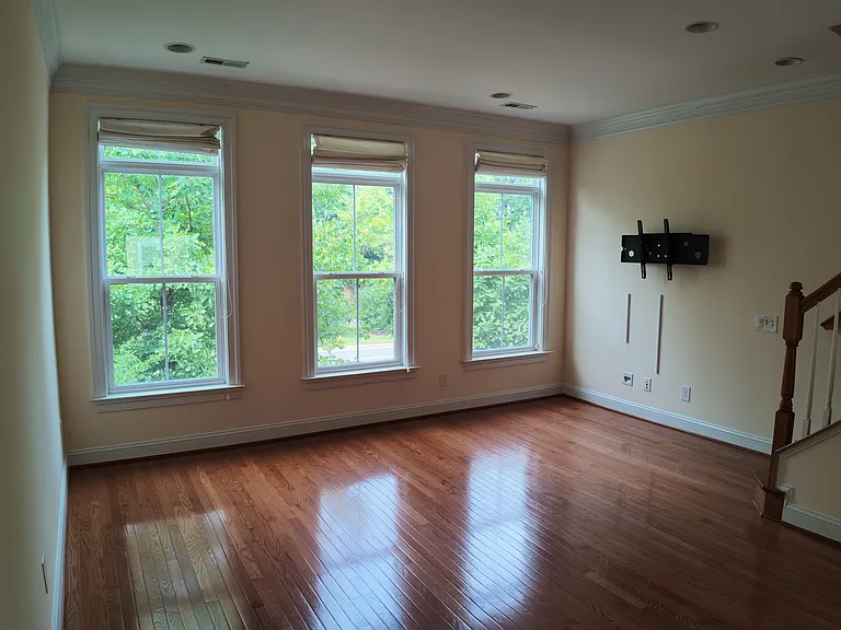 3066 Waterloo Ln — Photo 17