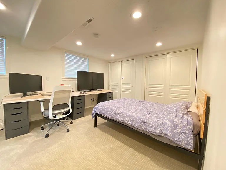 1554 E 3150 S — Photo 14