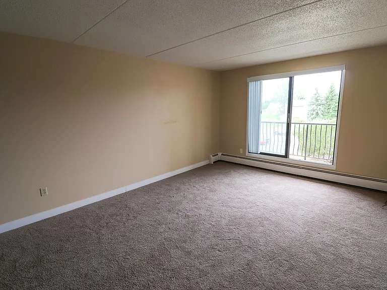 37 Berkeley Pl W — Photo 22