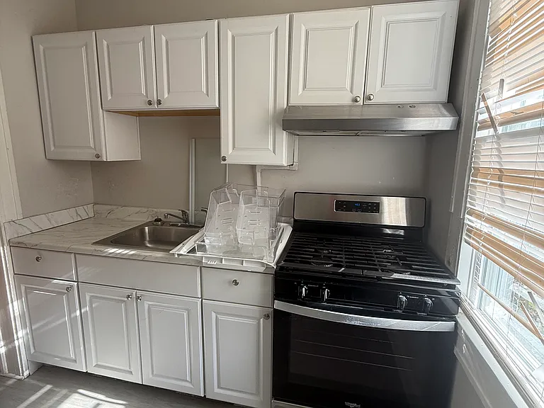 74X Melville Ave — Photo 1