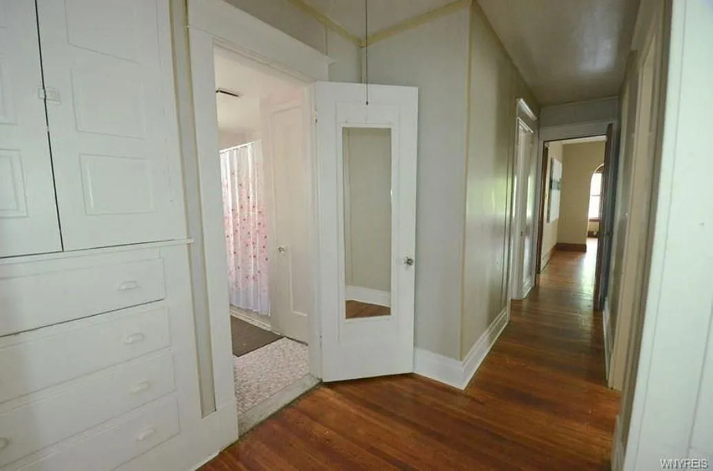 3 bed, 1693 sqft, $1,950 — Photo 2
