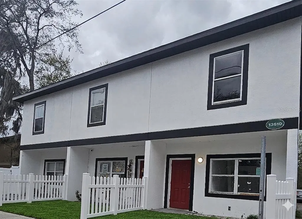 4 bed, 2.0 bath, 1196 sqft, $2,200 — Photo 1