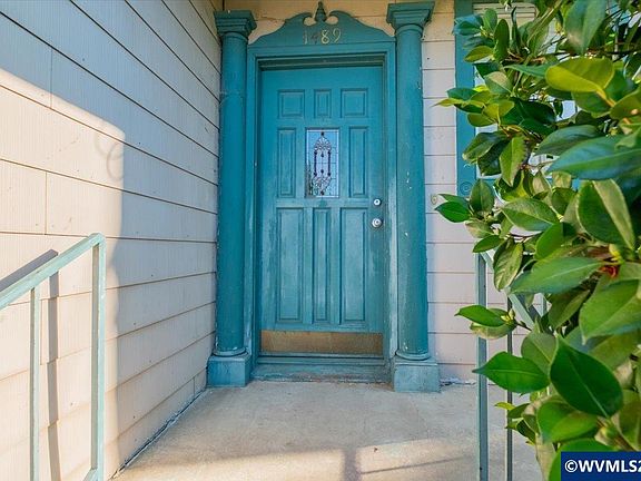 3rd image of 1489 Court St NE