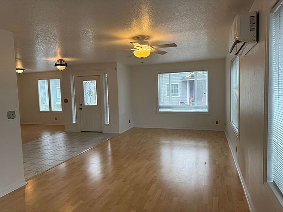 4th image of 3657 Rivercrest Dr