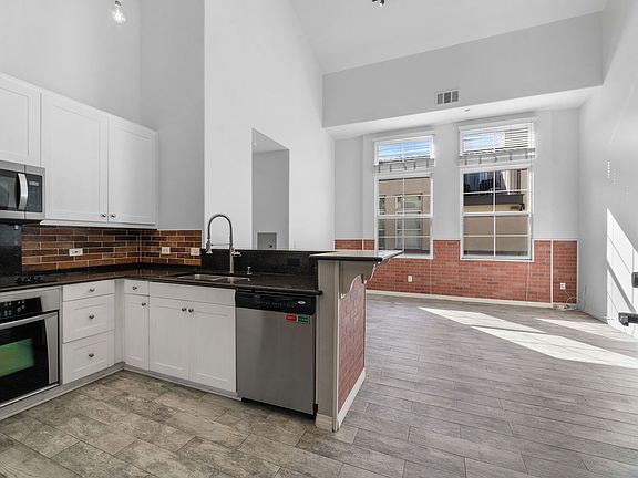 3rd image of 3957 30th St Unit 510