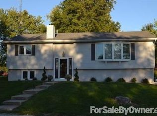 5222 Baker Rd, Salem, IL 62881