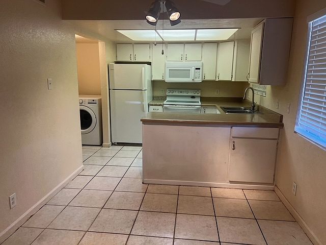 1st image of 4327 E Beck Ln #1B