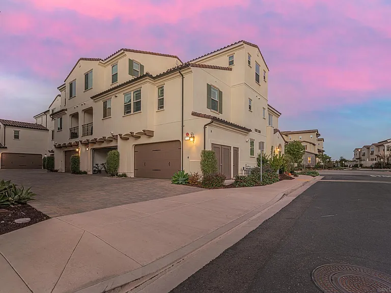 16029 Veridian Cir — Photo 14