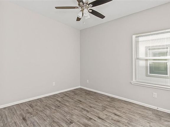 4th image of 1208 Shavano St #4