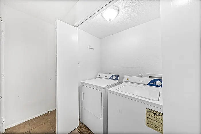 1601 Taylor Gaines St — Photo 4