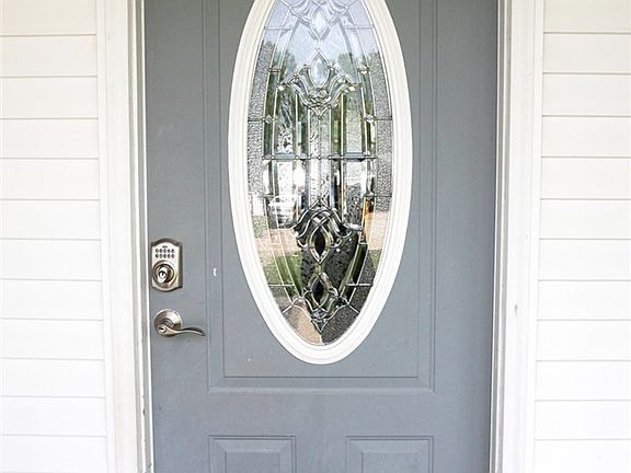 4th image of 10901 Hillandale Dr