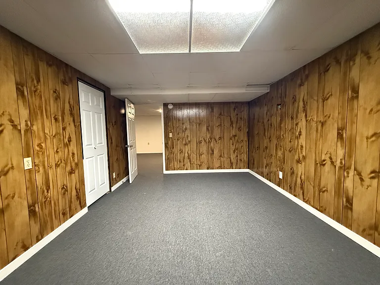 2604 Eastview Dr #C — Photo 8