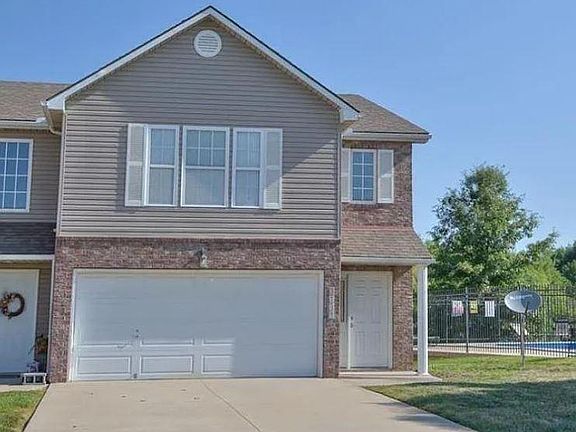 2nd image of 3183 NW Gateway Dr #3183