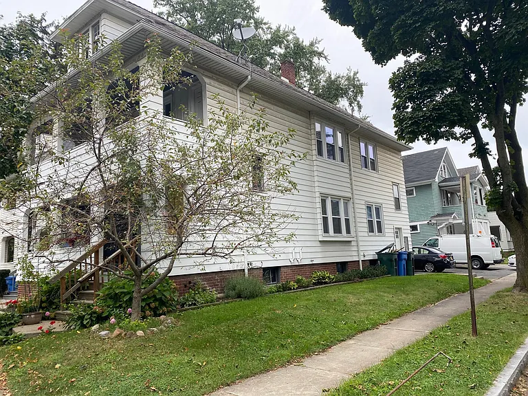 52-54 Luzerne St #UPPER — Photo 1