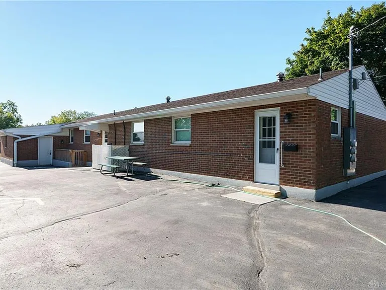 3433 Woodman Dr — Photo 9