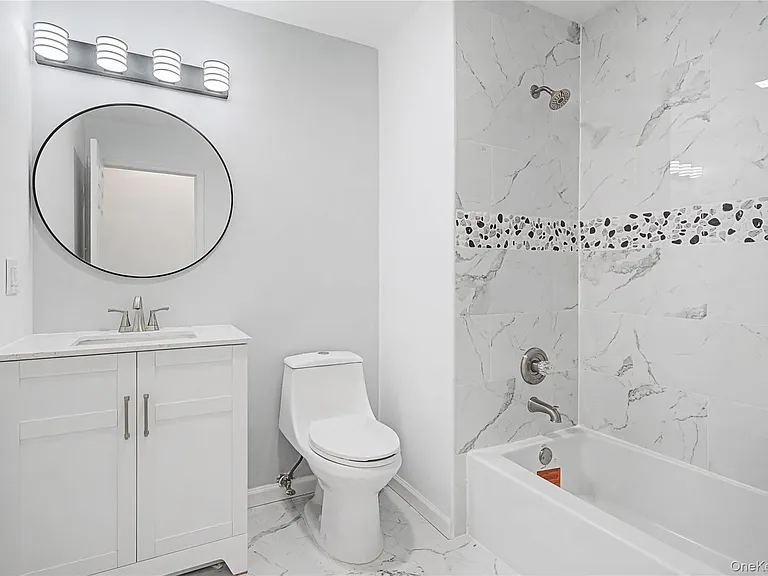 25 Clinton St — Photo 26