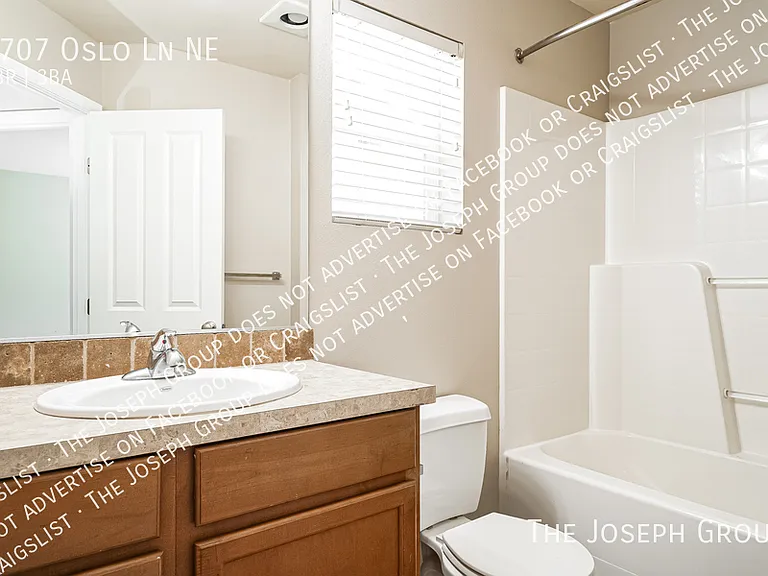 8707 Oslo Ln NE — Photo 17