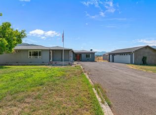 95 Champlin Ln, Gold Hill, OR 97525