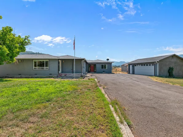 95 Champlin Ln, Gold Hill, OR 97525