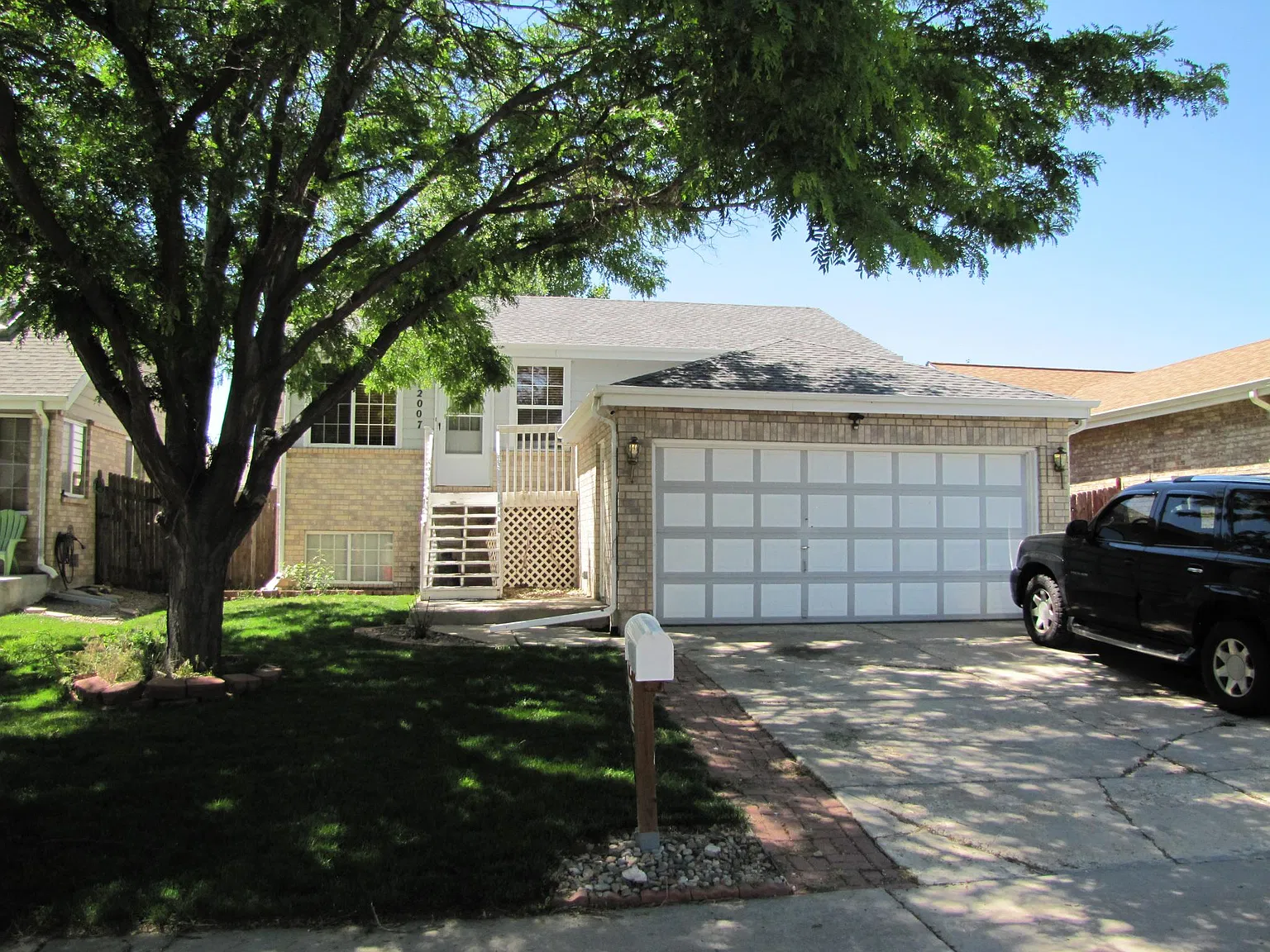 12007 Newport Dr — Photo 1