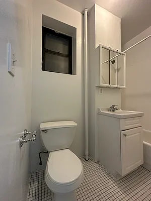 Rented by Peter R. Hungerford, LREB | media 19
