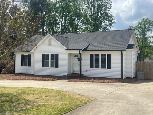 6425 Tobaccoville Rd, Tobaccoville, NC 27050