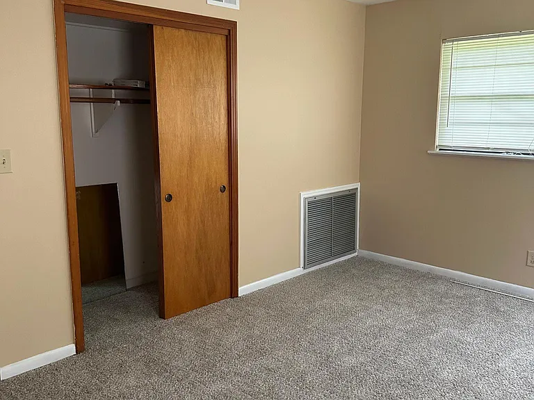 708 E Airline Rd — Photo 15