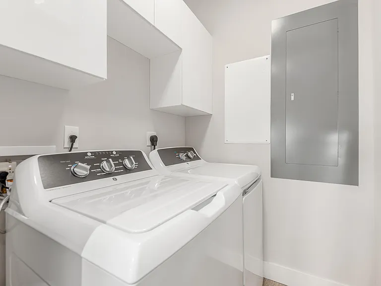 41 SW Seminole St #306 — Photo 28