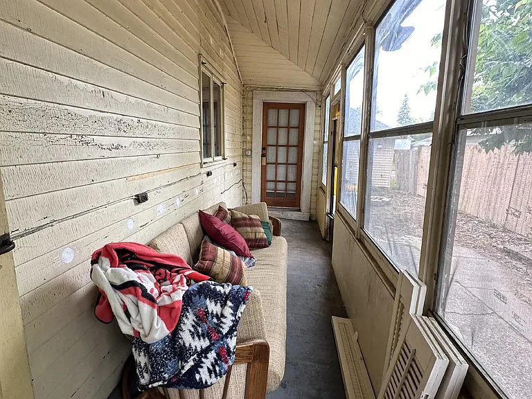 414 Talmadge St — Photo 20