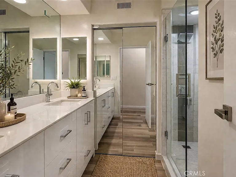 5226 Medina Rd — Photo 18