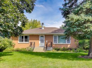 927 Half Day Rd, Highland Park, IL 60035