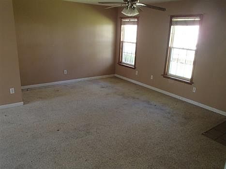 4th image of 4444 Bettys Ln