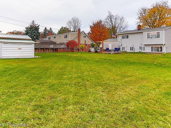 4th image of 8532 Buffalo Dr