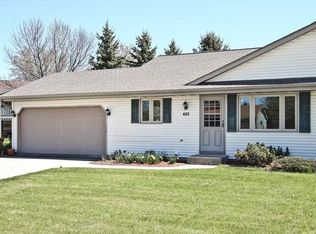 401 Sheridan Dr, West Bend, WI 53095