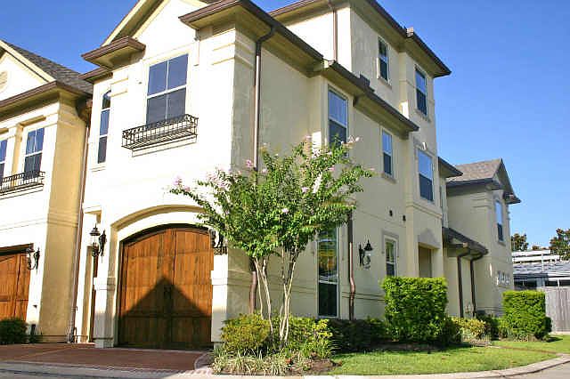 1st image of 6214 Elm Heights Ln