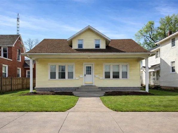 1617 Lafayette Ave, Mattoon, IL 61938