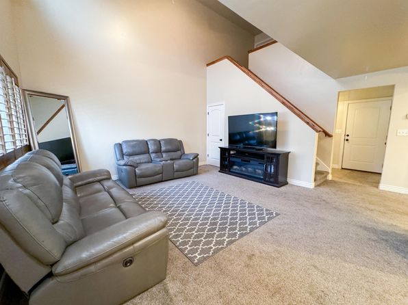 1134 W 150th St S