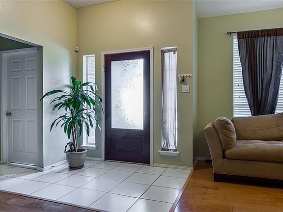5th image of 404 Loma Alta Dr